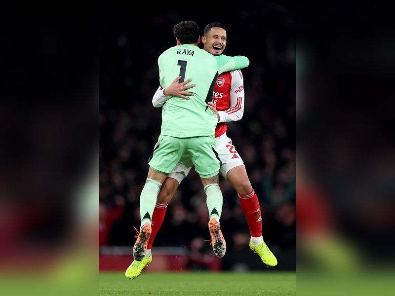 Arsenal beat Villa convincingly to stay 5 points clear at the top of the Premier League