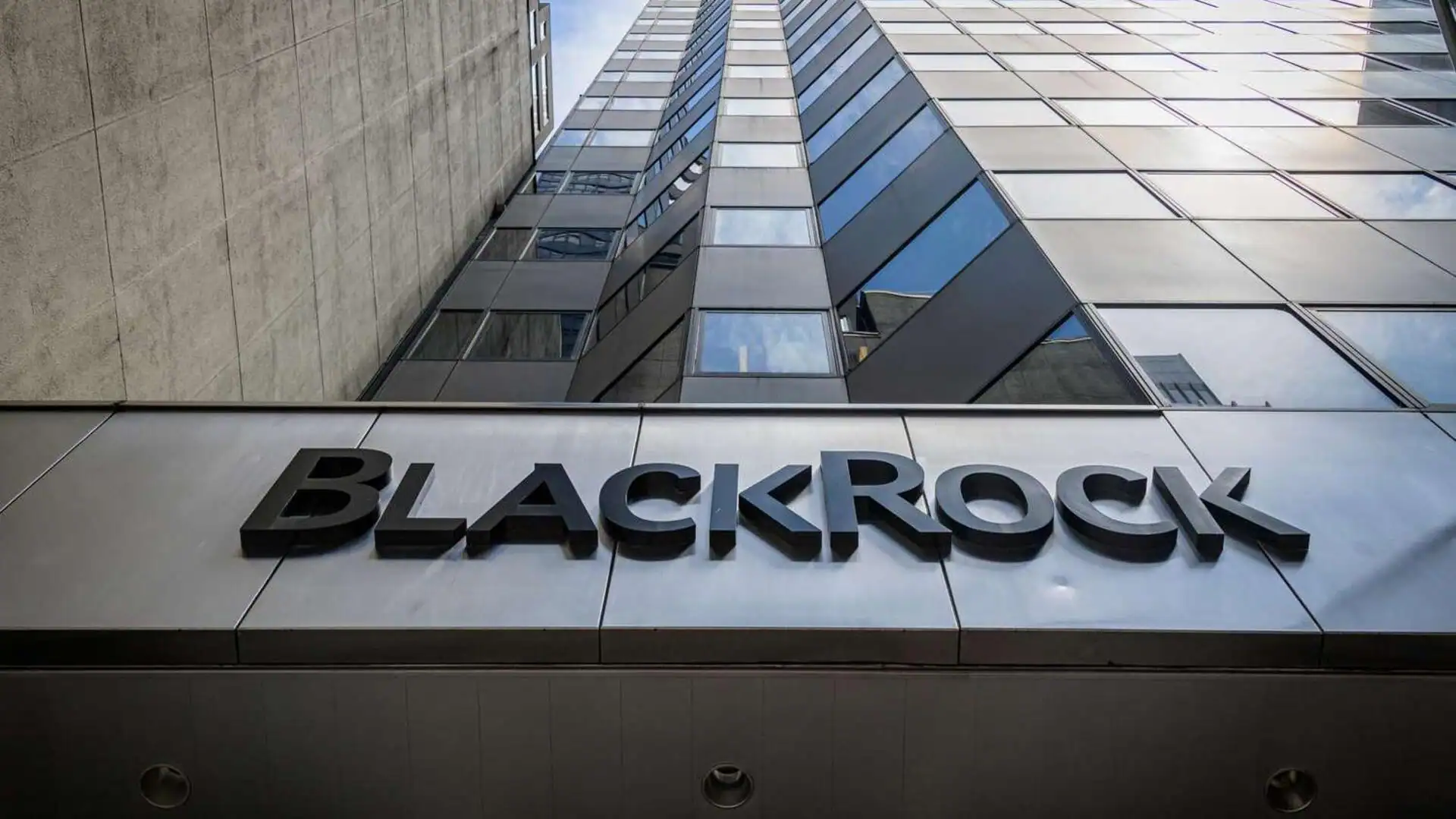 BlackRock to Invest Heavily in Birla’s Renewable Energy Sector