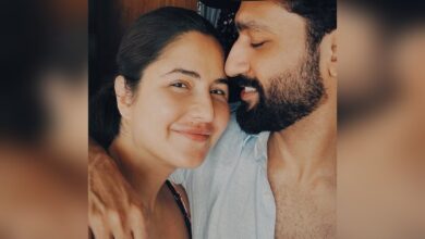 Bollywood stars reflect on 2025 memories and welcome 2026 with gratitude and love on social media.