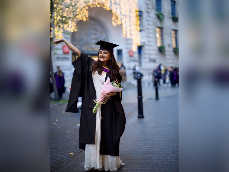Chennai Actress Esther Anil Graduates from London School of Economics: A Dream Come True Chennai Actress Esther Anil Graduates from London School of Economics: A Dream Come True