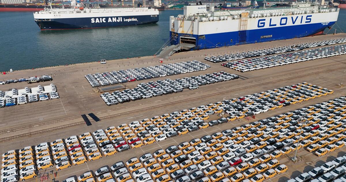 China’s  Trillion Trade Surplus: How Exports Thrive Despite Trump’s Tariff Impact
