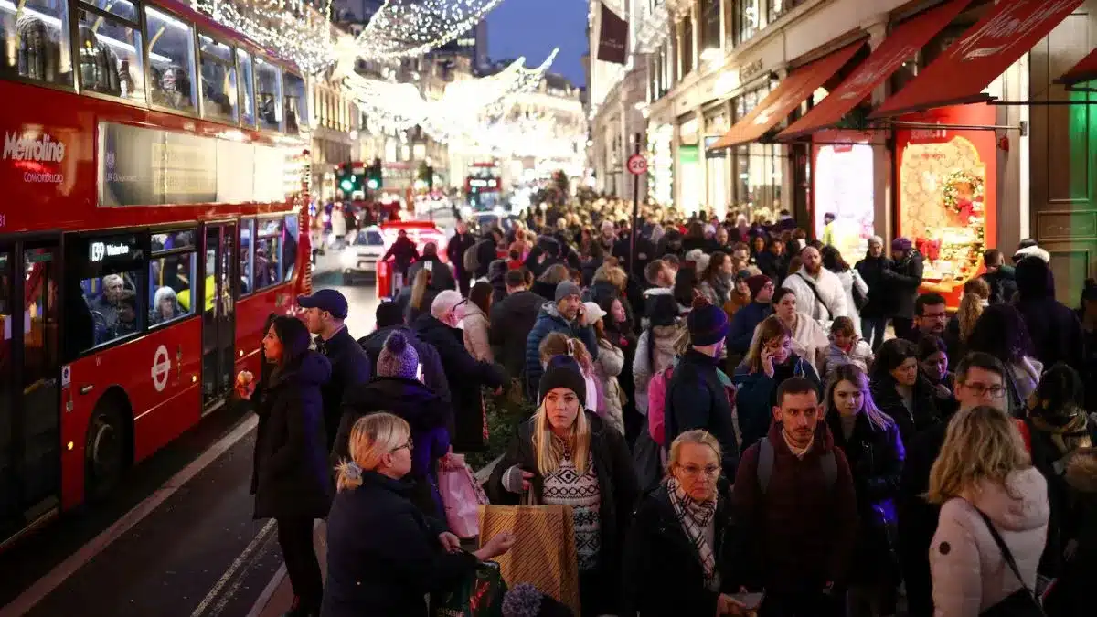 Christmas Day 2025: Find Out Which US Stores Are Open or Closed for Last-Minute Shopping