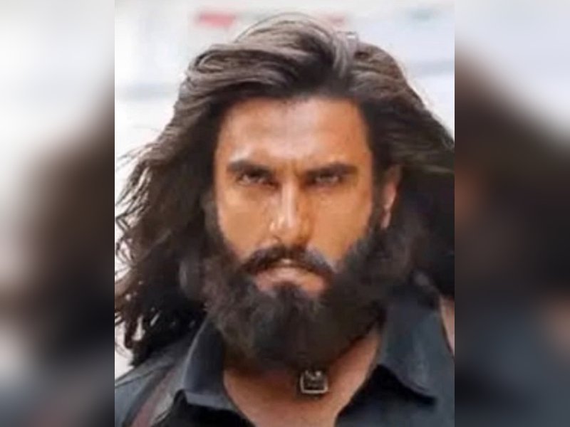 Deepti Naval praises Ranveer Singh’s subtle performance and lauds Akshaye Khanna in “Dhurandhar” Deepti Naval praises Ranveer Singh’s subtle performance and lauds Akshaye Khanna in “Dhurandhar”