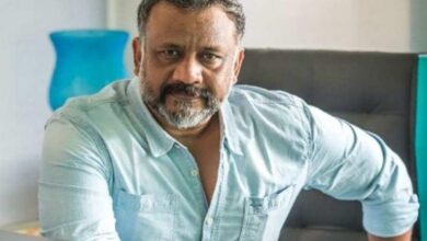 Filmmaker Anubhav Sinha Enjoys Cricket at Prayagraj While Touring India to Connect with Film Fans