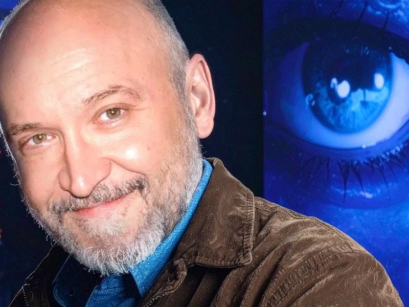 Filmmaker Frank Darabont returns from retirement to direct episodes of ‘Stranger Things’ final season. Filmmaker Frank Darabont returns from retirement to direct episodes of ‘Stranger Things’ final season.