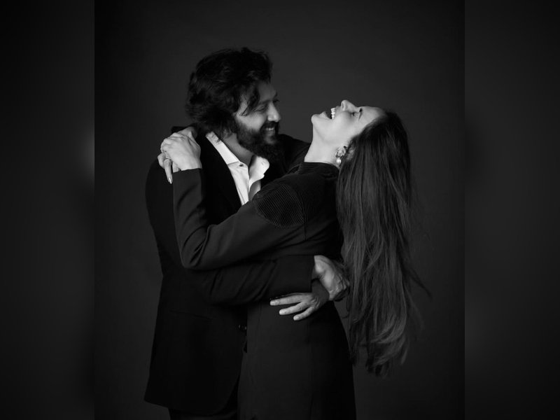 Genelia Deshmukh’s Heartfelt Birthday Note for Husband Riteish: “You Are My Heartbeat” Genelia Deshmukh’s Heartfelt Birthday Note for Husband Riteish: “You Are My Heartbeat”