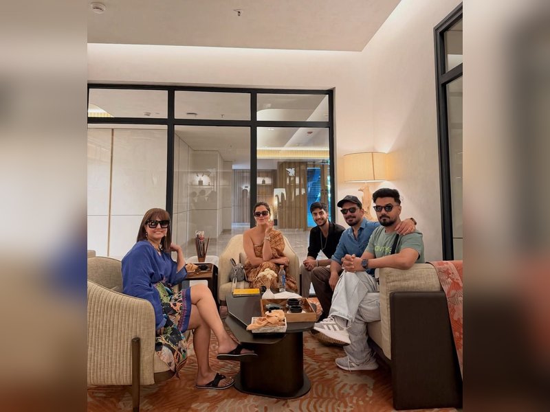 Hina Khan & Rubina Dilaik Enjoy Fun-Filled Goa Getaway with Partners Rocky and Abhinav Shukla! Hina Khan & Rubina Dilaik Enjoy Fun-Filled Goa Getaway with Partners Rocky and Abhinav Shukla!