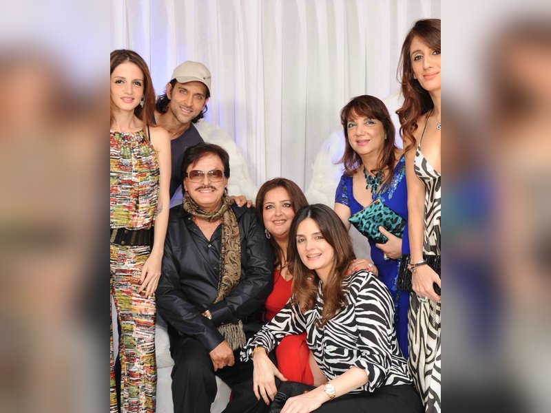 Hrithik Roshan’s mom, Pinkie, honors late friend Zarine Khan, recalling her love for family and kids.