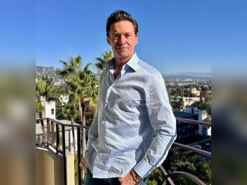 Hugh Jackman Reveals Sleepover with Neil Diamond After Emotional Call About New Movie ‘Song Sung Blue’ Hugh Jackman Reveals Sleepover with Neil Diamond After Emotional Call About New Movie ‘Song Sung Blue’