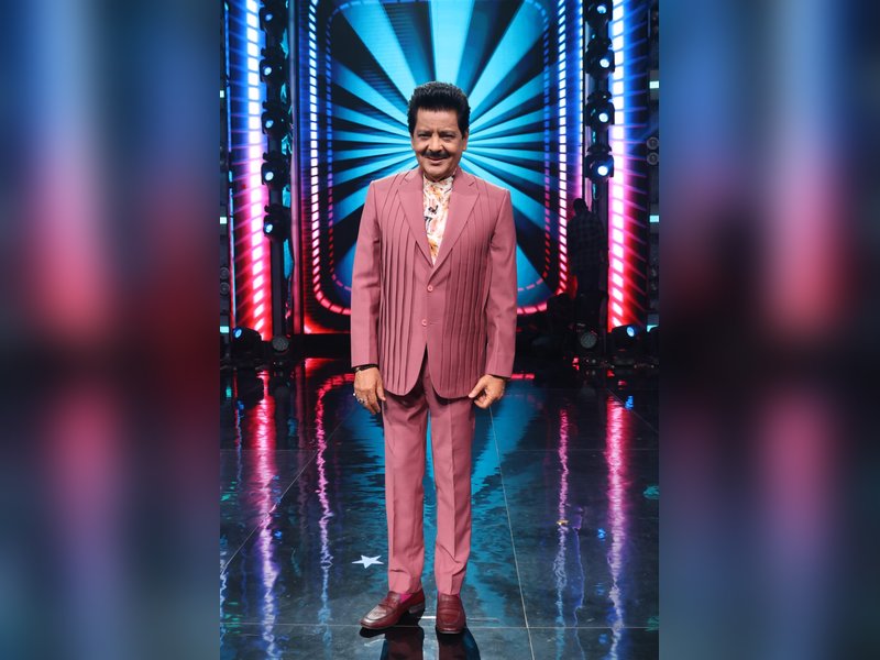 Indian Idol’s 16th season celebrates Udit Narayan & Kavita Krishnamurthy with a nostalgic duet episode.