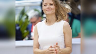 Jodie Foster prefers single-tasking over multi-tasking, focusing fully before moving on to new challenges.