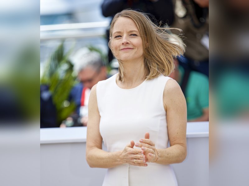Jodie Foster prefers single-tasking over multi-tasking, focusing fully before moving on to new challenges.