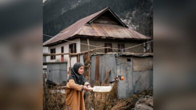 Kabir Khan meets young Smriti Mandhana fan in Kashmir, and her reaction is heartwarming