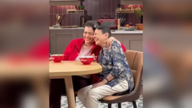 Kajol Reveals 2025’s Top Highlight: A Fun BTS Moment with Mom Tanuja on Instagram!