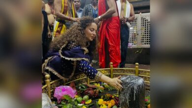 Kangana Ranaut Visits Girishneshwar Jyotirlinga, Aims to Complete 12 by Year-End