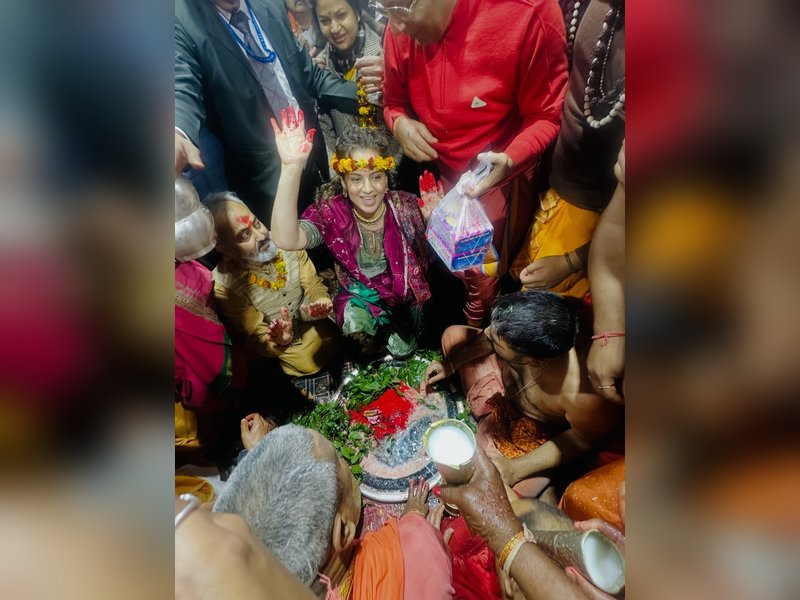 Kangana Ranaut completes 9th Jyotirlinga darshan, aims to finish all 12 by December’s end.