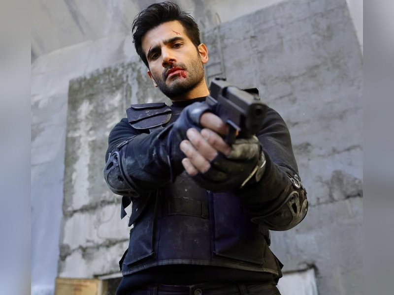 Karan Tacker Reflects on His Memorable Roles from Khakee to Bhay as 2025 Nears Its End Karan Tacker Reflects on His Memorable Roles from Khakee to Bhay as 2025 Nears Its End