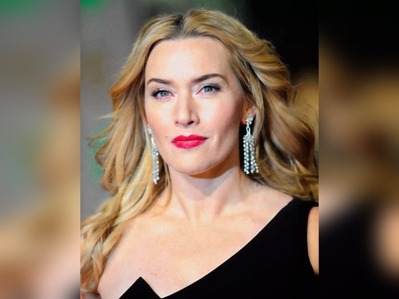 Kate Winslet shares how good meals and Radiohead helped her cope with fame’s pressures and scrutiny.