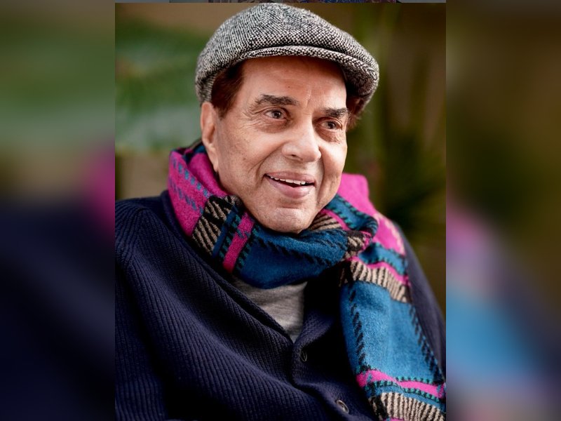 Kumar Sanu honors legend Dharmendra with ‘Main Tujhe Chhod Ke’ on his 90th birth anniversary.