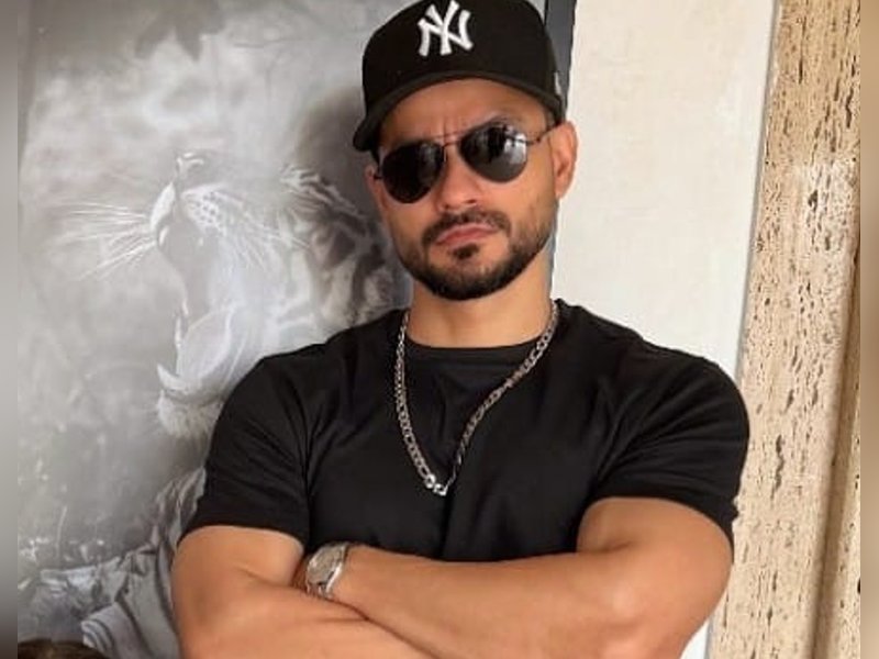 Kunal Kemmu Reflects on Life-Changing Role in Mahesh Bhatt’s ‘Zakhm’ as He Promotes ‘Single Papa’ Kunal Kemmu Reflects on Life-Changing Role in Mahesh Bhatt’s ‘Zakhm’ as He Promotes ‘Single Papa’