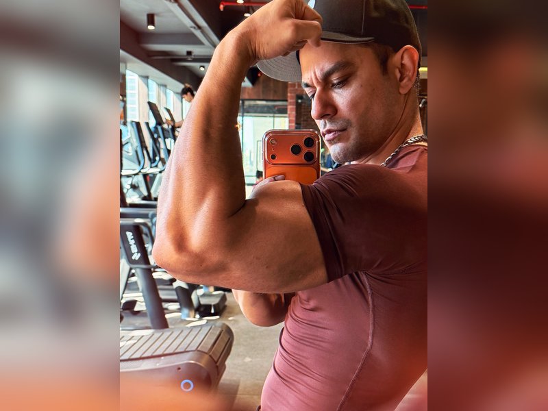 Kunal Kemmu Shows Off Impressive Gym Results with Toned Arms and Abs on Instagram