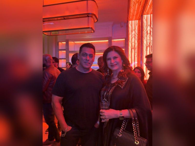Kunickaa Sadanand and ‘Tiger’ Salman Khan share a moment at the ‘Bigg Boss 19’ party