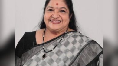 Legendary singer K S Chithra mourns the passing of Mohanlal’s mother, Shantakumari Amma, at 90.