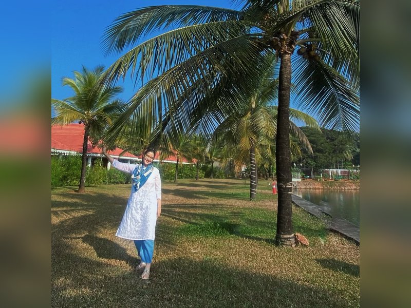 Manisha Koirala Enjoys Kerala’s Beauty: A Peek into Her Relaxing Getaway and Family Moments