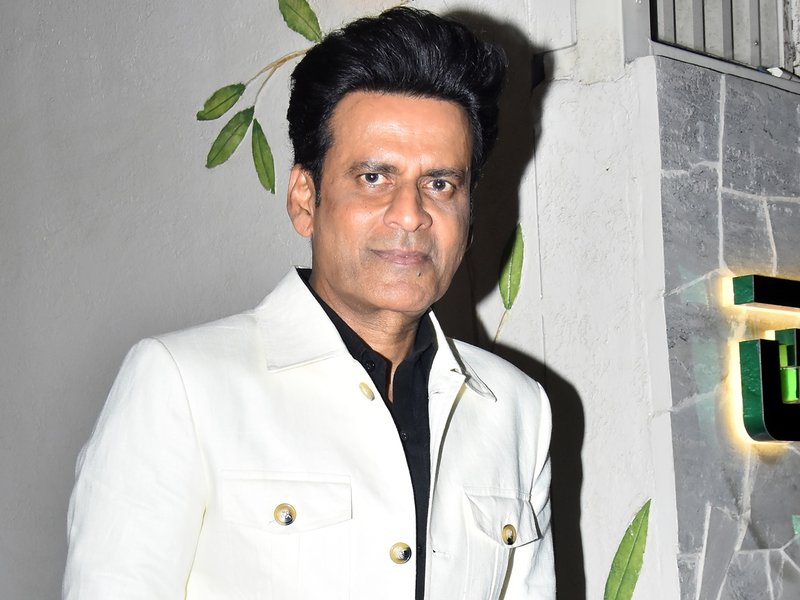 Manoj Bajpayee Celebrates Christmas with Family and Shares Heartfelt Wishes on Instagram Manoj Bajpayee Celebrates Christmas with Family and Shares Heartfelt Wishes on Instagram
