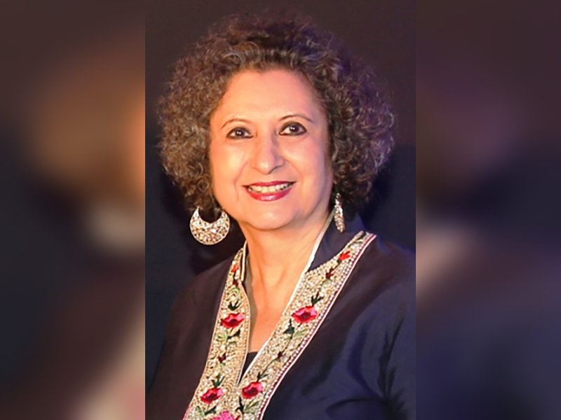 Meher Castelino, India’s first Miss India and acclaimed fashion journalist, passes away at 81.