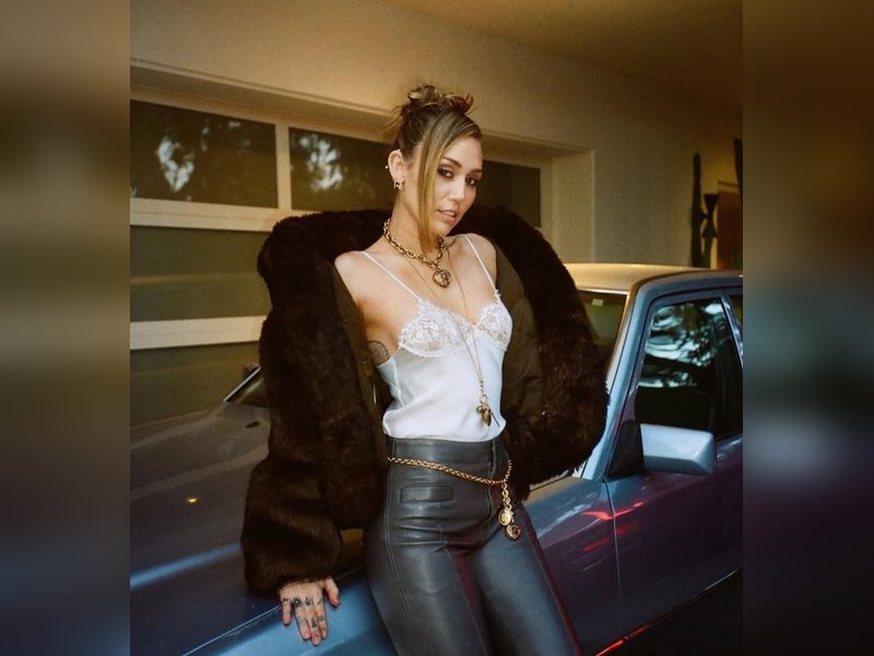 Miley Cyrus Reveals the Hidden Struggles of Touring: Isolation and Exhaustion Behind the Spotlight