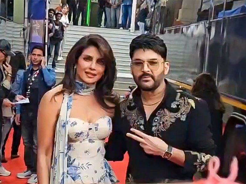 Priyanka Chopra Jonas lights up Mumbai as she films for Kapil Sharma’s new show, airing soon! Priyanka Chopra Jonas lights up Mumbai as she films for Kapil Sharma’s new show, airing soon!