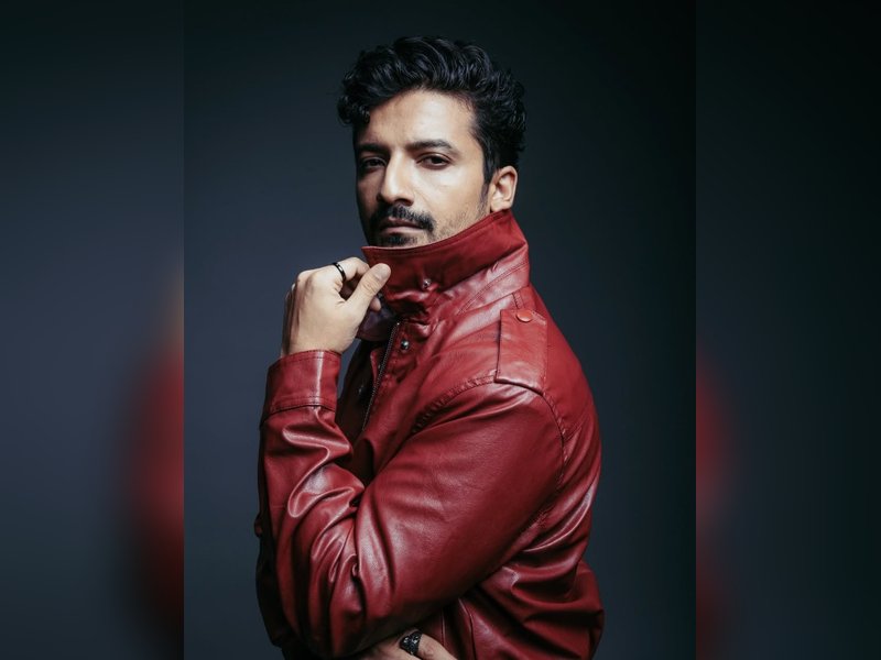 Priyanshu Painyuli Reveals How the Last Quarter of the 21st Century Shaped His Journey as an Artist