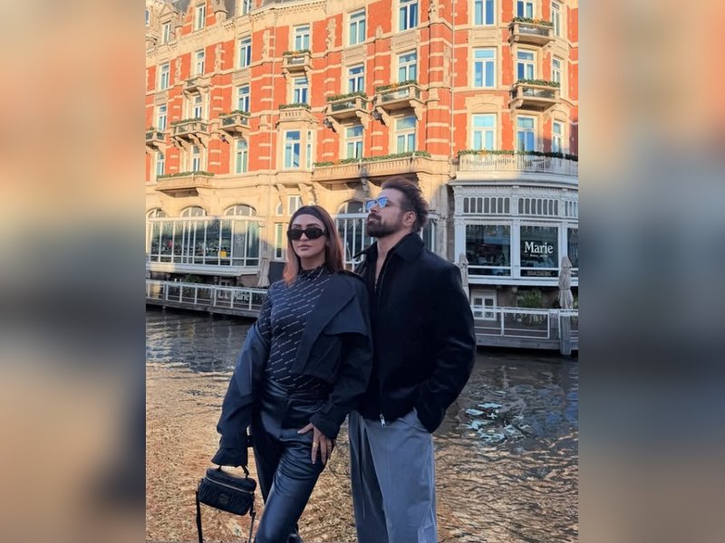Rithvikk Dhanjani enjoys art and history on his Amsterdam vacation