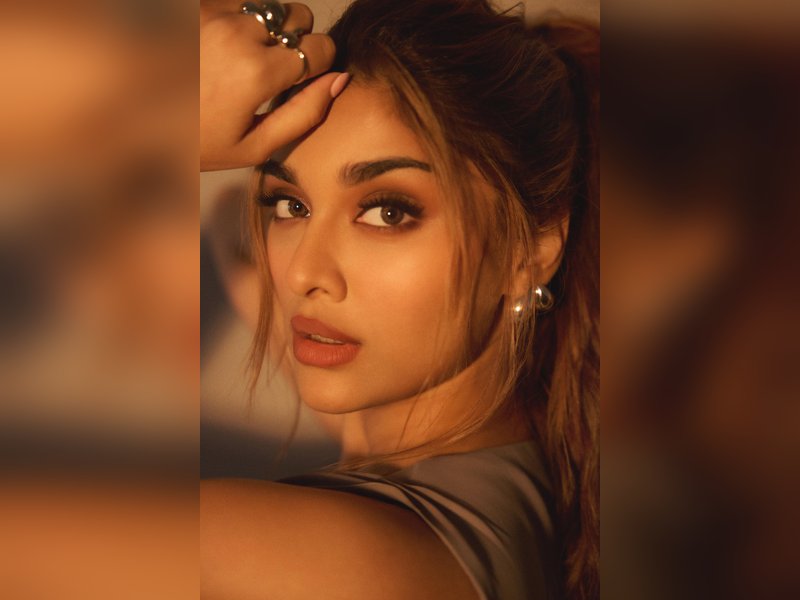 Saiee M Manjrekar Celebrates 24th Birthday on Set, Says Work Brings Her Joy and Purpose