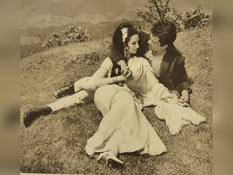 Saira Banu’s Heartfelt Tribute to Dharmendra on His 90th Birthday: A Legend’s Enduring Legacy Saira Banu’s Heartfelt Tribute to Dharmendra on His 90th Birthday: A Legend’s Enduring Legacy