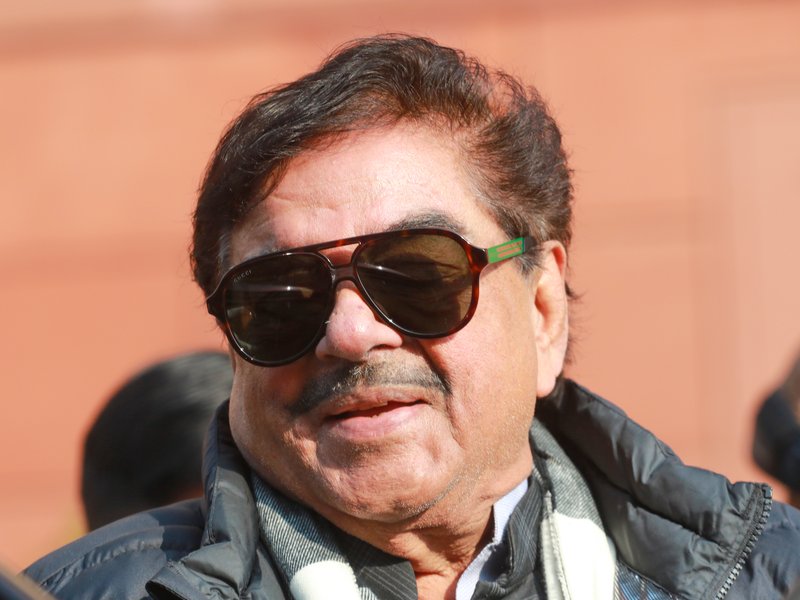 Shatrughan Sinha Pays Tribute to Former PM Atal Bihari Vajpayee on His Birth Anniversary
