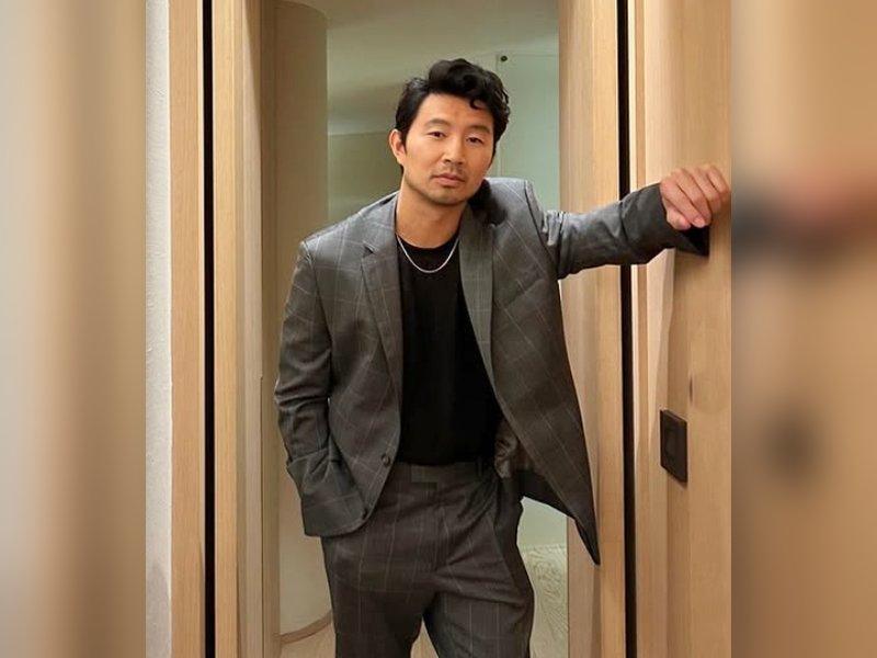 Simu Liu reveals how Taylor Swift helped make his Paris proposal to Allison Hsu unforgettable. Simu Liu reveals how Taylor Swift helped make his Paris proposal to Allison Hsu unforgettable.