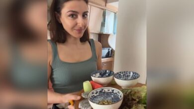 Soha Ali Khan shares her favorite green juice recipe for a healthy start to the New Year!