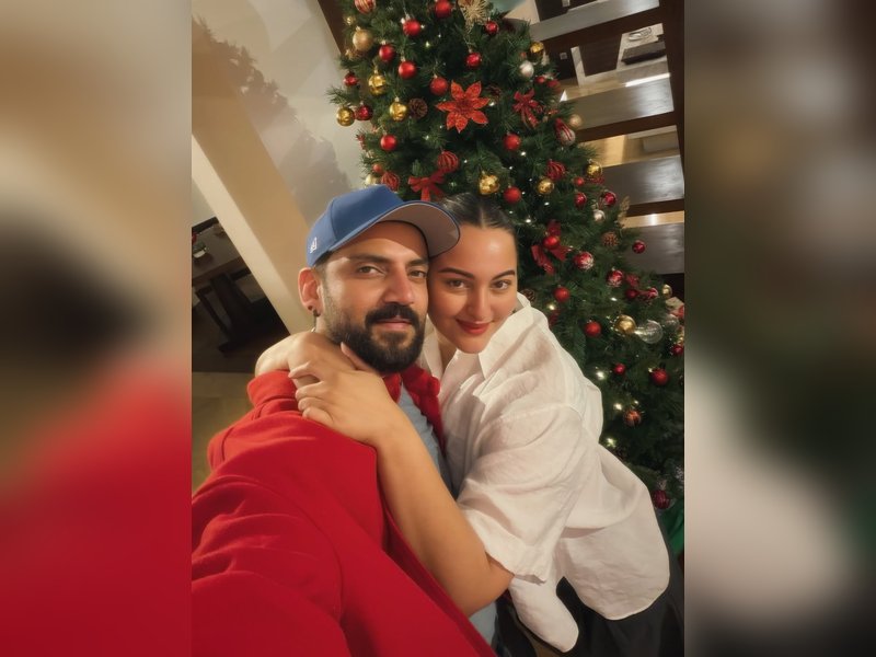 Sonakshi Sinha Celebrates Christmas with Husband Zaheer Iqbal: See Their Cozy Moments!