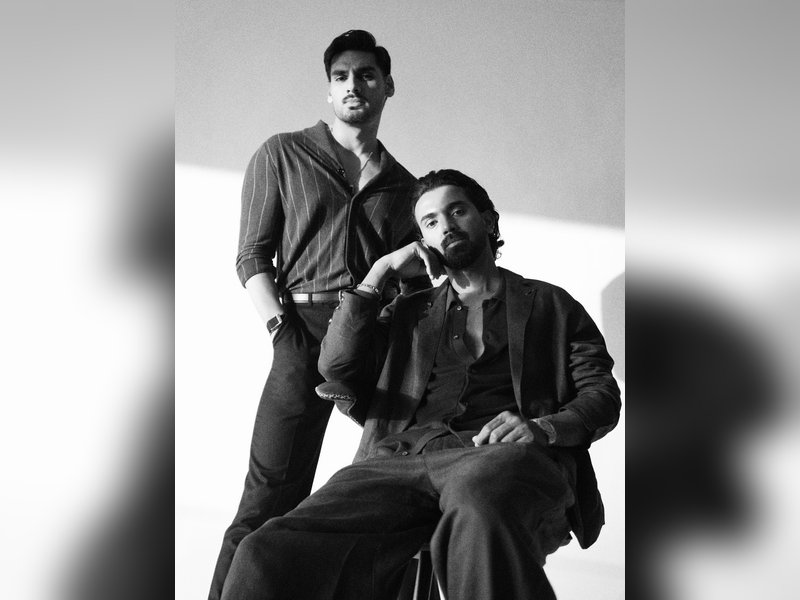 Suniel Shetty Shares Heartfelt Photos of Sons Ahan and KL Rahul, Calling Them “My Suns” Suniel Shetty Shares Heartfelt Photos of Sons Ahan and KL Rahul, Calling Them “My Suns”