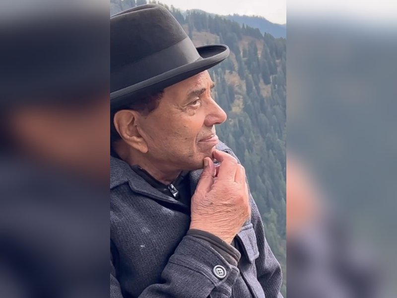 Sunny Deol’s Heartfelt Tribute: Remembering Dad Dharmendra on His 90th Birthday Amidst Grief