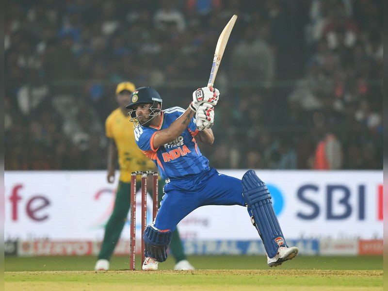 T20 WC 2026: Dinesh Karthik surprised by the dropping of Gill and Jitesh Sharma T20 WC 2026: Dinesh Karthik surprised by the dropping of Gill and Jitesh Sharma