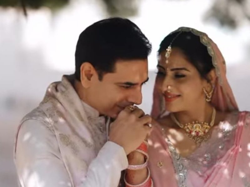 TV actress Ashlesha Savant celebrates one month of marriage with a heartfelt wedding reel shared online. TV actress Ashlesha Savant celebrates one month of marriage with a heartfelt wedding reel shared online.