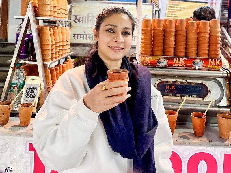 Tanishaa Mukerji Enjoys Kulhad Chai on Her Trip to Indore Amid Chilly Weather and Fond Memories Tanishaa Mukerji Enjoys Kulhad Chai on Her Trip to Indore Amid Chilly Weather and Fond Memories