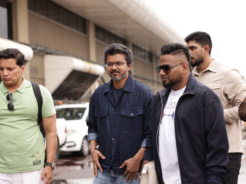 Thalapathy Vijay Receives Grand Welcome in Malaysia for “Jana Nayagan” Audio Launch Event