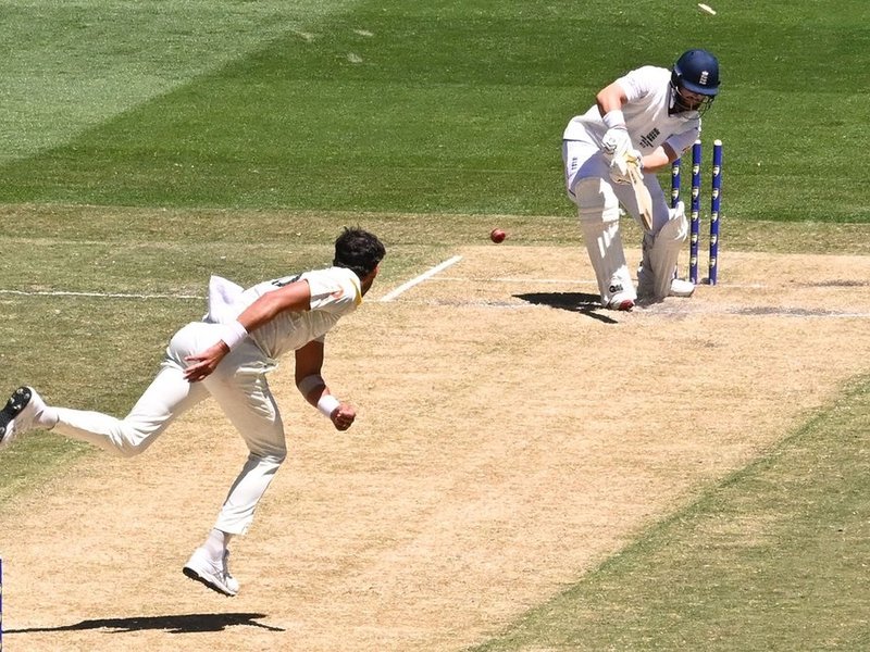 Vaughan says Test cricket fans shouldn’t celebrate the Ashes 2025-26 after 2 days of play.