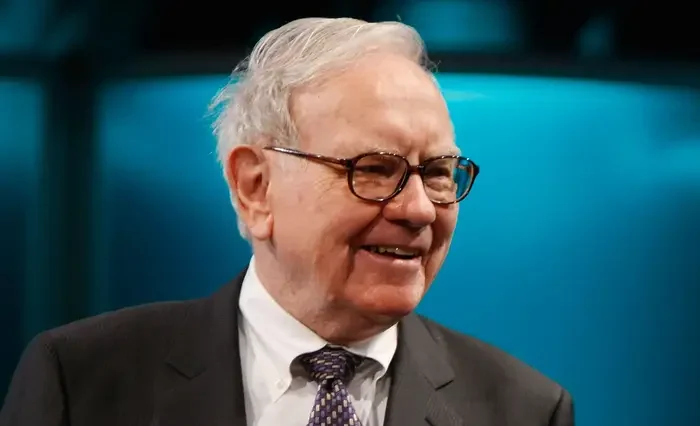 Warren Buffett Steps Back as Berkshire Hathaway Begins New Chapter