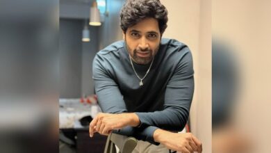 Adivi Sesh Recreates Nostalgia by Including Iconic 90s Hit ‘Tu Cheez Badi Hai Mast’ in Dacoit Film