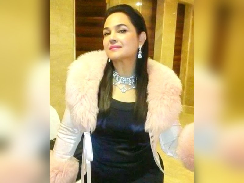 Alisha Chinai shares nostalgic rebellion throwback photo, recalling her iconic music journey.